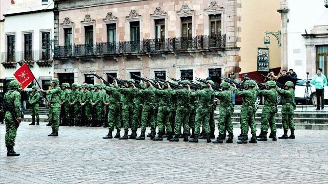 Militares
