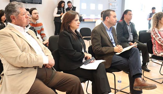 El Comisionado Presidente del IZAI José Antonio de la Torre Dueñas, la Comisionada Julieta Del Río Venegas y Germán Morales, representante de Sociedad Civil en el STL