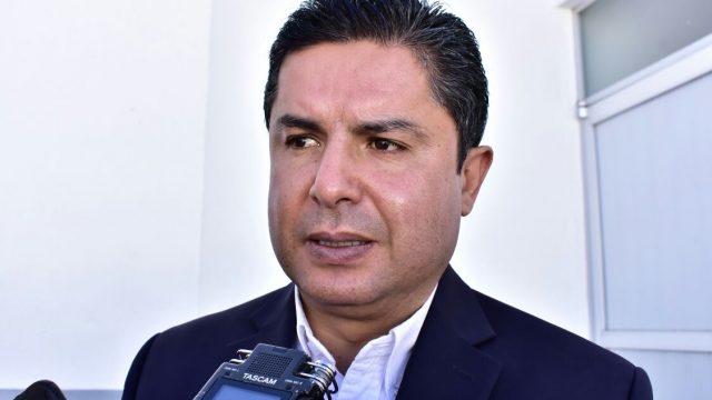 Enrique flores