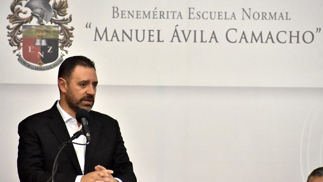 Alejandro Tello1