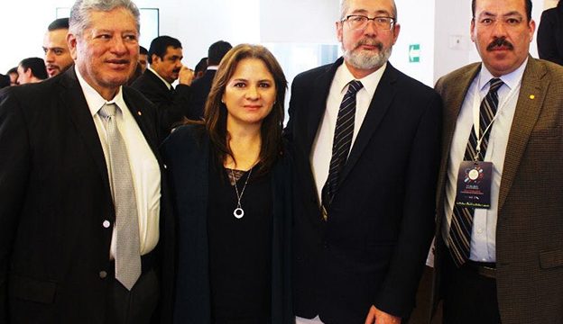 Los Comisionados José Antonio de la Torre Dueñas, Julieta del Río Venegas y Samuel Montoya Álvarez con Oscar Guerra Ford, Comisionado del INAI.