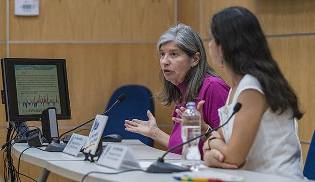 Graciela Raga y Rosario Romero Centeno, investigadoras del Centro de Ciencias de la Atmósfera de la UNAM. (Foto: DGCS/UNAM.)