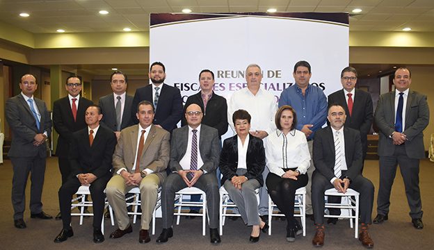 Se reúnen fiscales especializados en combate a la corrupción