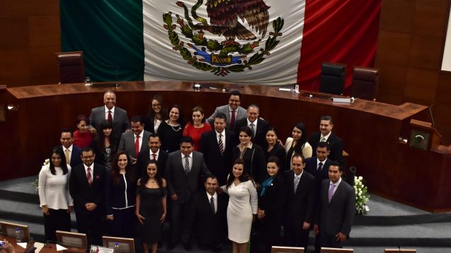 Rinden protesta diputados de la LXIII Legislatura