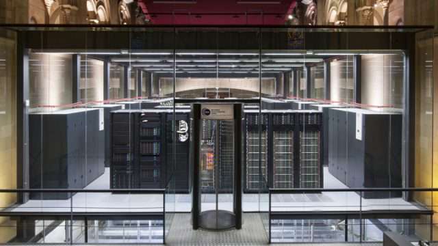 La supercomputadora MareNostrum 4 del Barcelona Supercomputing Center – Centro Nacional de Supercomputación (BSC–CNS). (Foto: foto: tomada de https://eldiario.es/.)