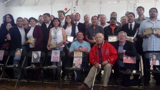 Rinden homenaje a glorias fresnillenses del basquetbol