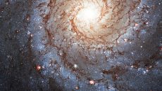 Galaxia espiral NGC 628, ubicada en la constelación de Piscis y localizada a una distancia de alrededor de 29 millones de años luz de la Vía Láctea. (Foto: Shutterstock.)